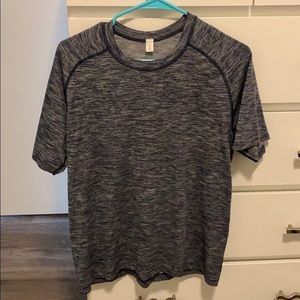 Medium Lululemon heathered shirt
